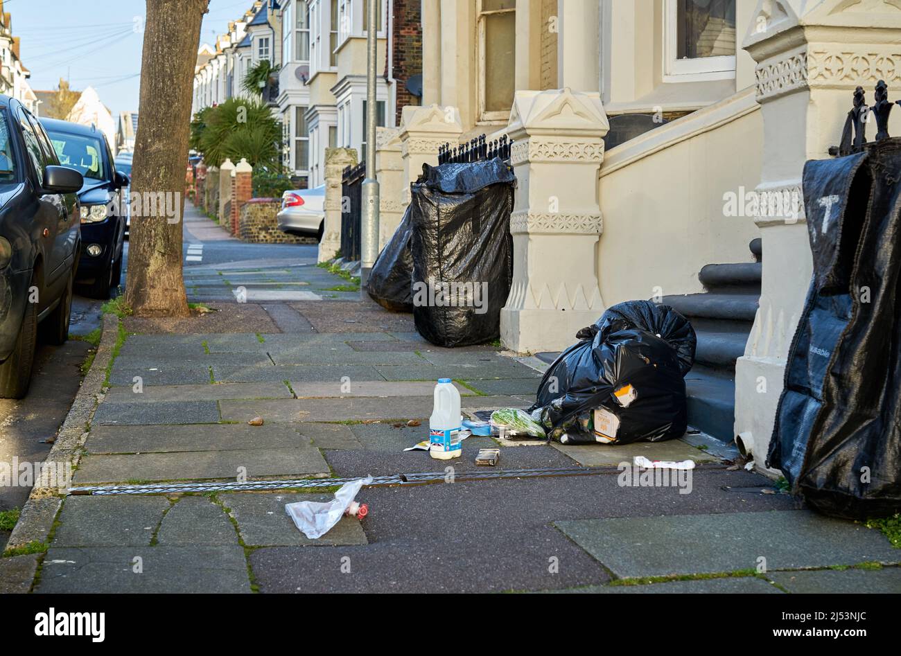 Litter strewn street hires stock photography and images Alamy
