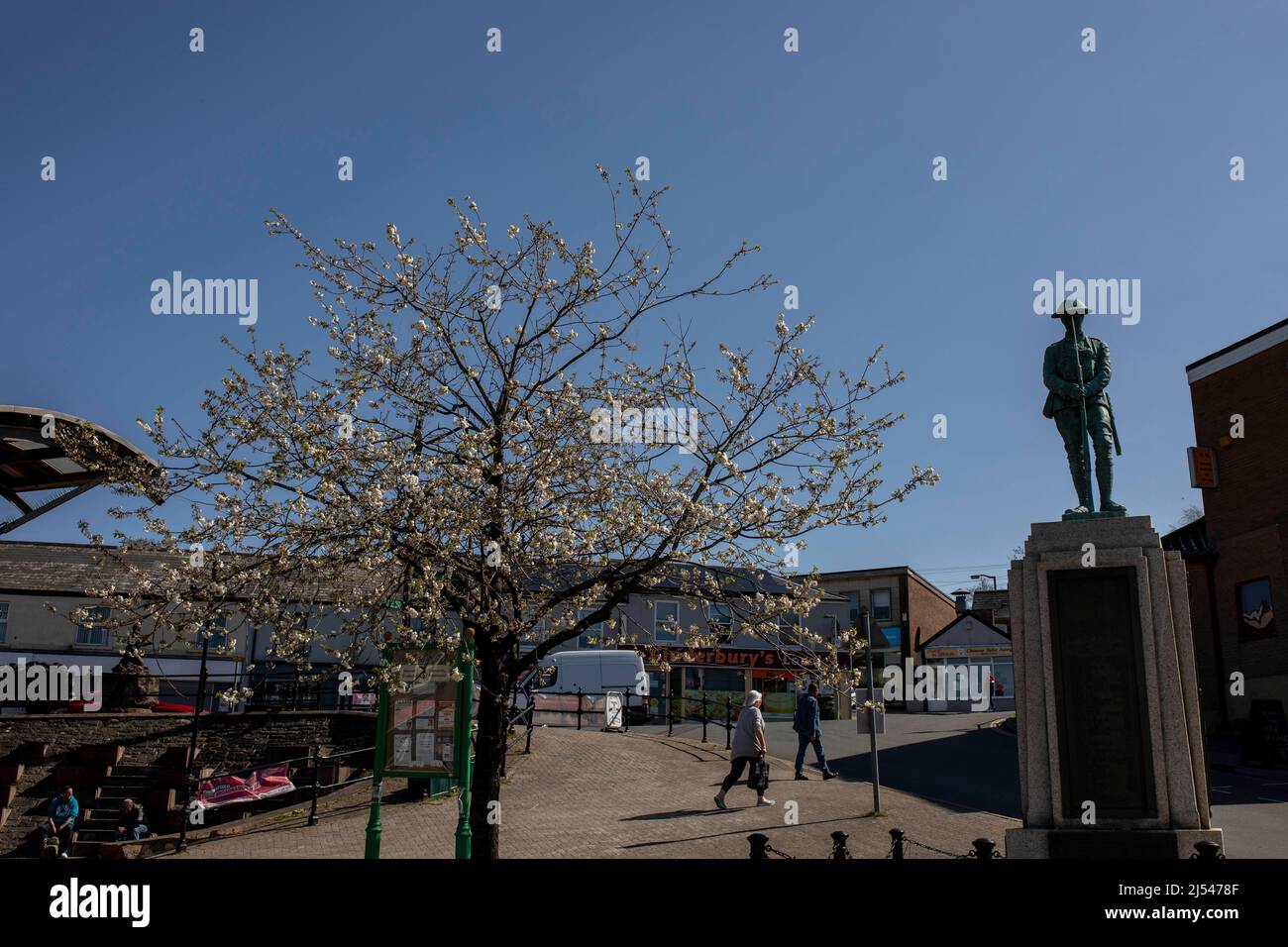 A war memorial monument in Cinderford town centre, Gloucestershire, England, April 2022. Stock Photo