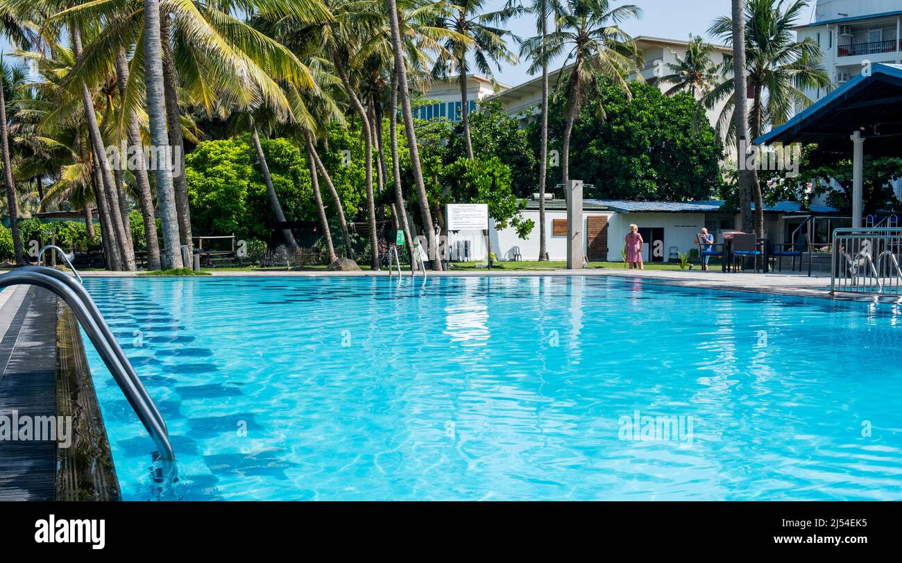 swimming pool in luxury hotel in srilanka Stock Photo Alamy