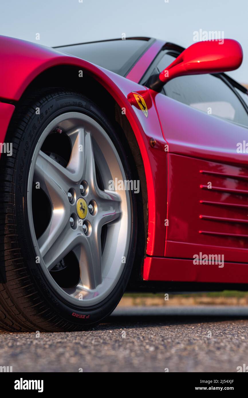 Ferrari 512 TR Stock Photo - Alamy