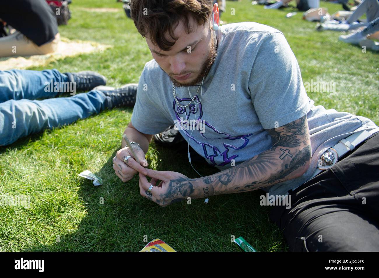 London, UK. 20th Apr, 2022. Hundreds of people gather in Hyde Park to celebrate '420' today ( 20th April). The event is observed annually across the world by thousands of cannabis smokers. Credit: claire doherty/Alamy Live News Stock Photo