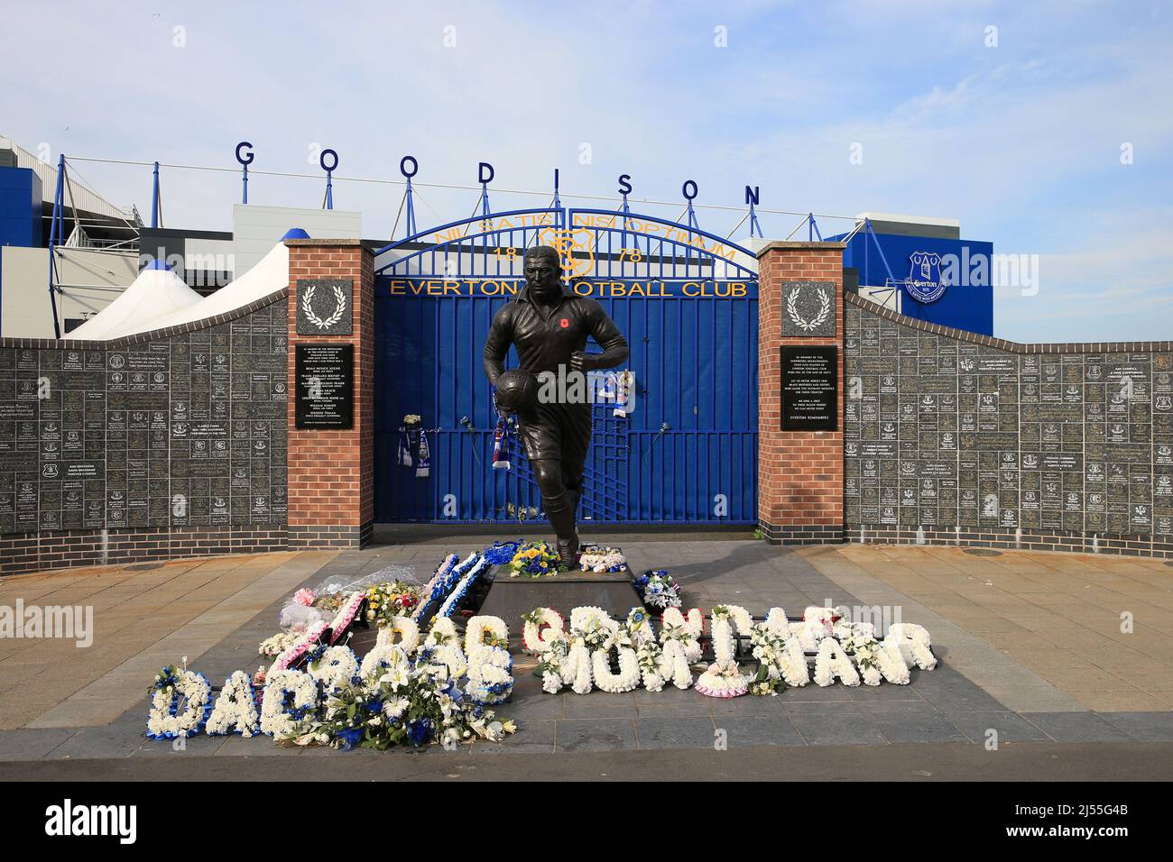 Goodison Park, Liverpool, UK. 20th Apr, 2022. Premier League football, Everton versus Leicester; the Dixie Dean statue outside of the stadium Credit: Action Plus Sports/Alamy Live News Stock Photo