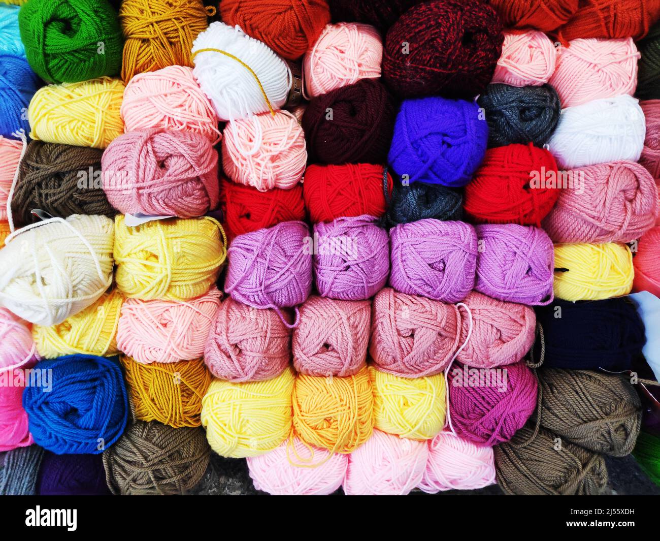 Woolen threads hi-res stock photography and images - Alamy