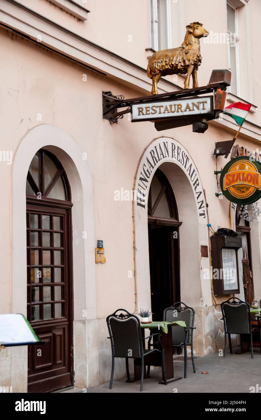 Located in the historical part of Pest, Arany Bárány Restaurant serves