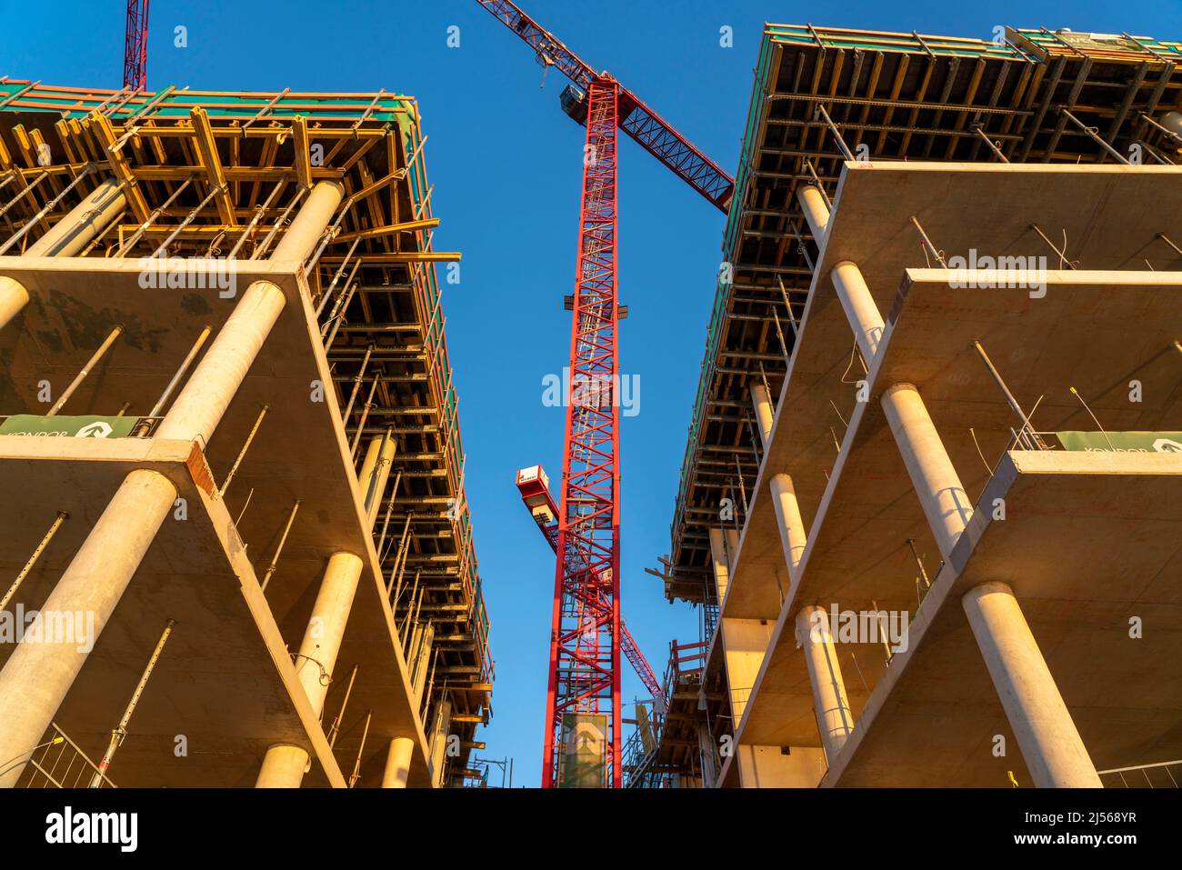 New construction of a residential and office building in Düsseldorf, shell, crane, Stock Photo