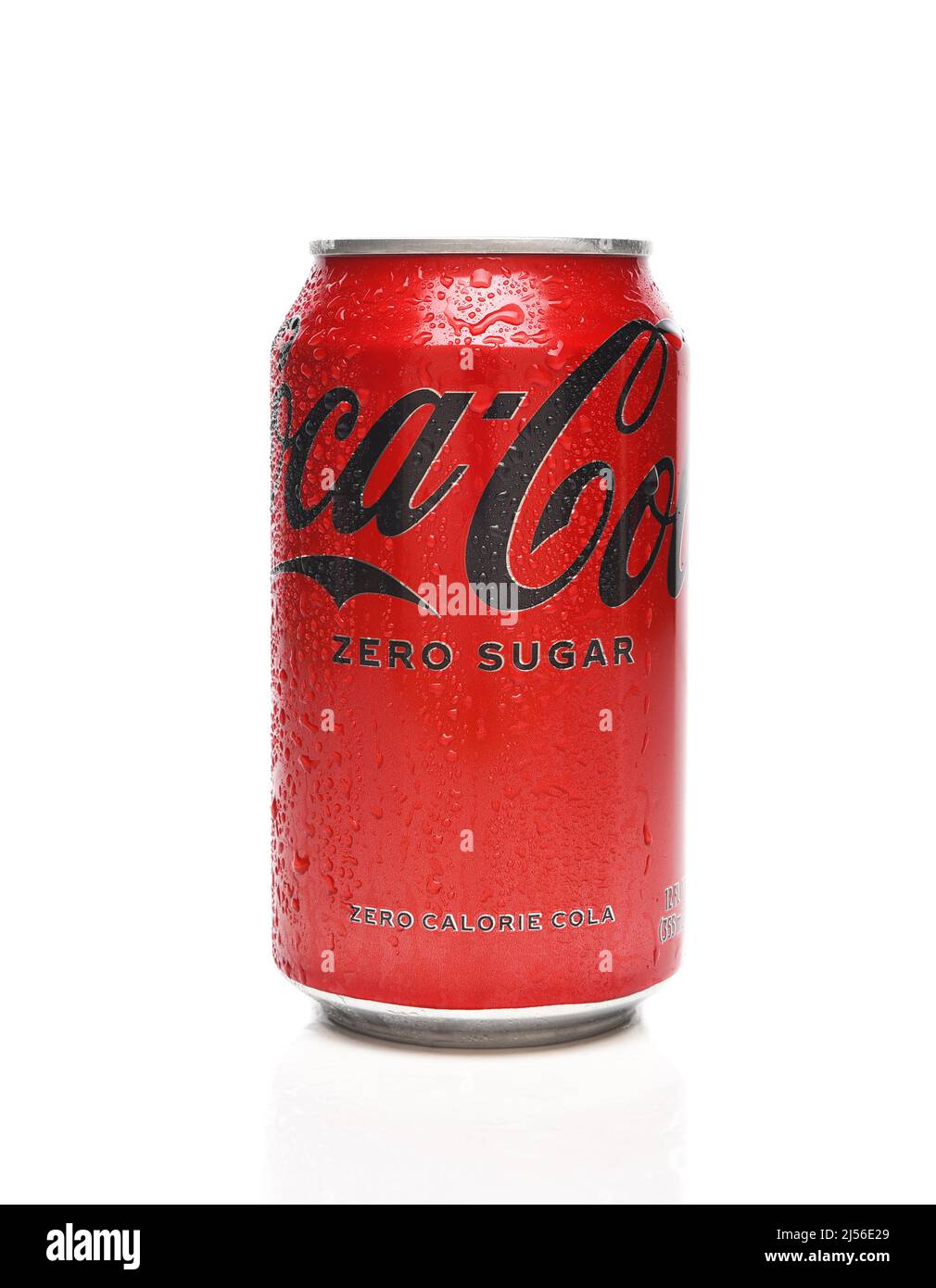 Coca cola can condensation hi-res stock photography and images - Alamy