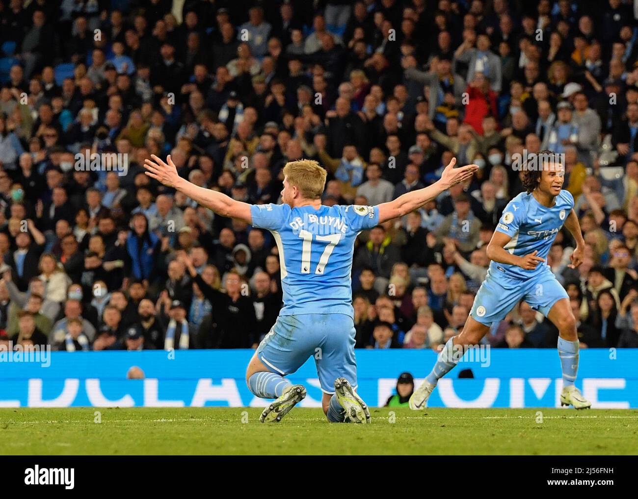 City Stadium, Manchester, UK. 20th Apr, 2022. Premier League football, Manchester City versus Brighton and Hove Albion; Kevin de Bruyne of Manchester City protests for a free kick Credit: Action Plus Sports/Alamy Live News Stock Photo