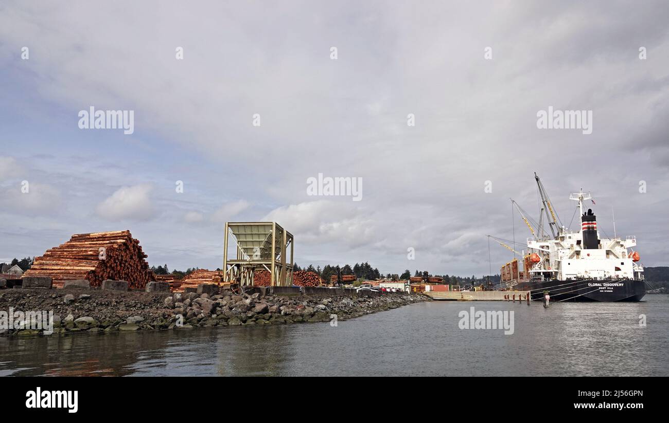 Bulk log loading hires stock photography and images Alamy