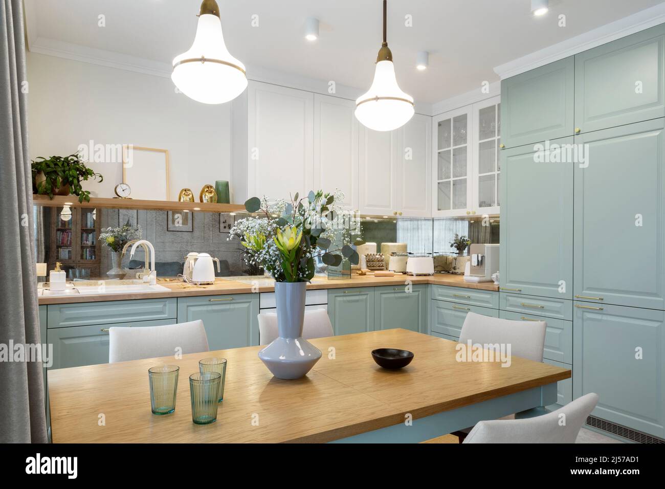 Rustic kitchen interior design home decor Stock Photo - Alamy