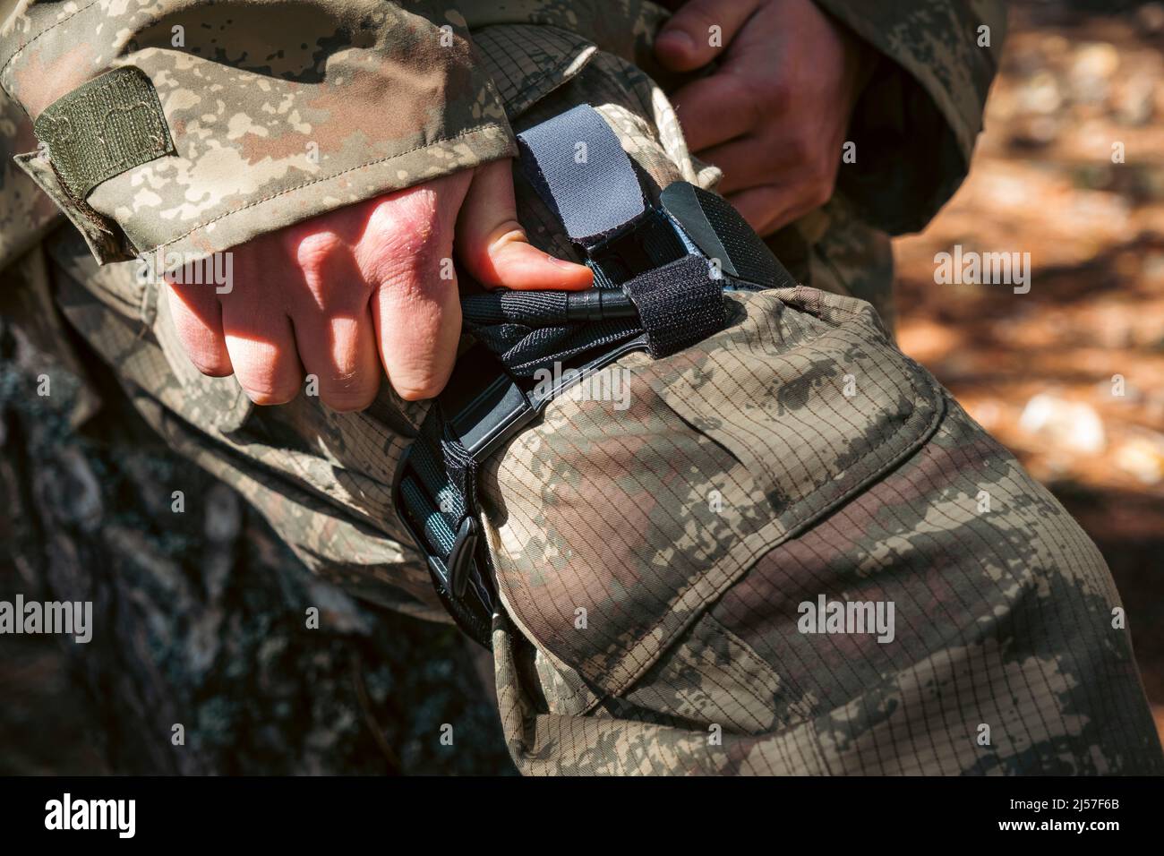 Tourniquet hi-res stock photography and images - Alamy