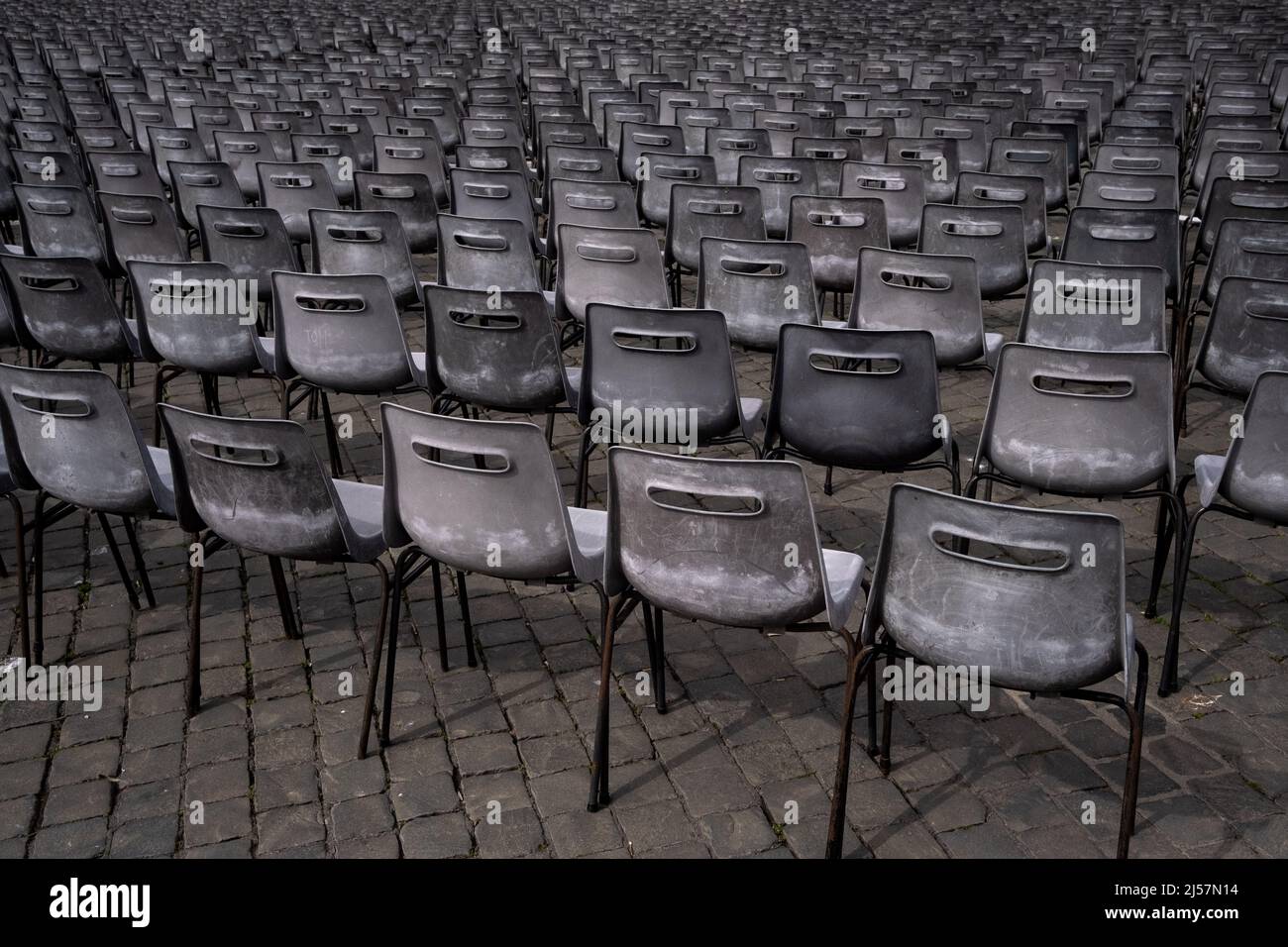 State of Vatican City, Holy See, 2022-04-15. Easter Ceremony in St Peter's Square in the presence of Pope Francis. Photograph by Martin Bertrand. Etat Stock Photo