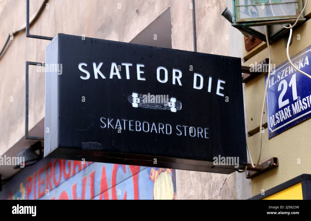 Skate store hi-res stock photography and images - Alamy