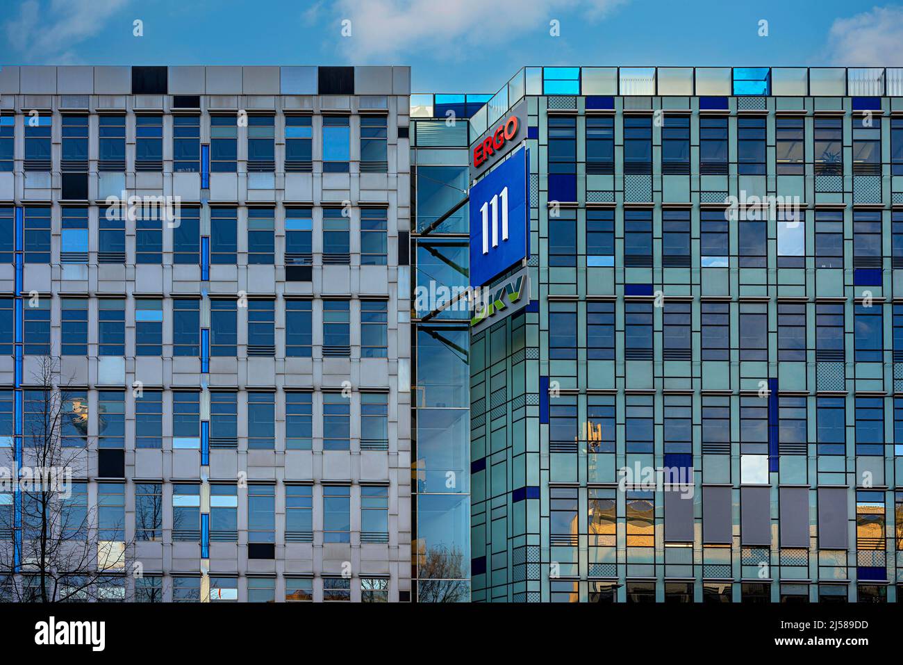 Building 111 hi-res stock photography and images - Alamy