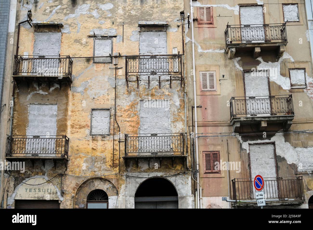 Residential building ruin, old town, Palermo, Sicily, Italy Stock Photo