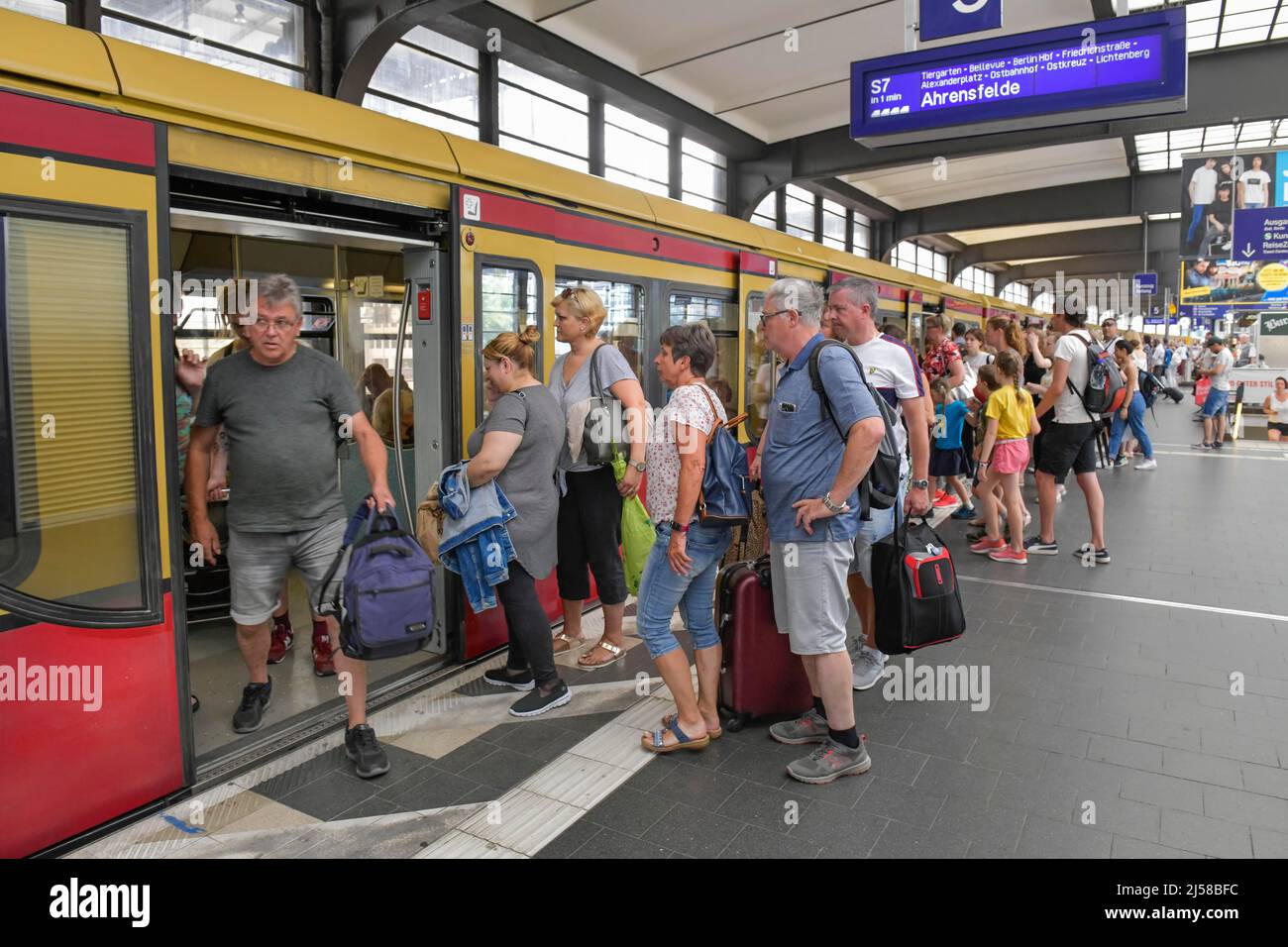 34+ Bahn Zoologischer Garten, Zoologischer garten station was the