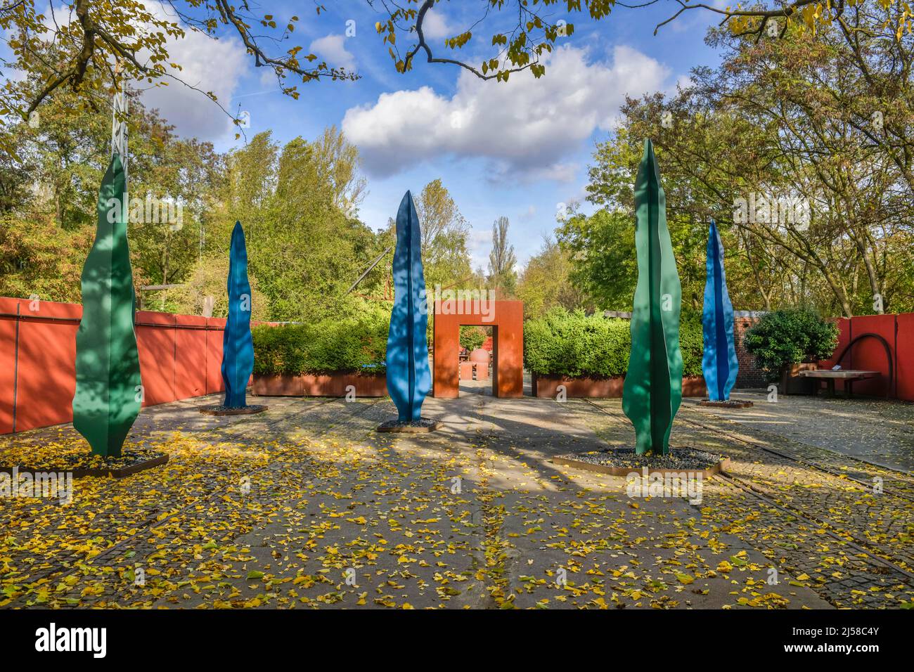 Giardino Segreto Sculpture Park, Schoeneberger Suedgelaende nature Park, Prellerweg, Schoeneberg, Berlin, Germany Stock Photo