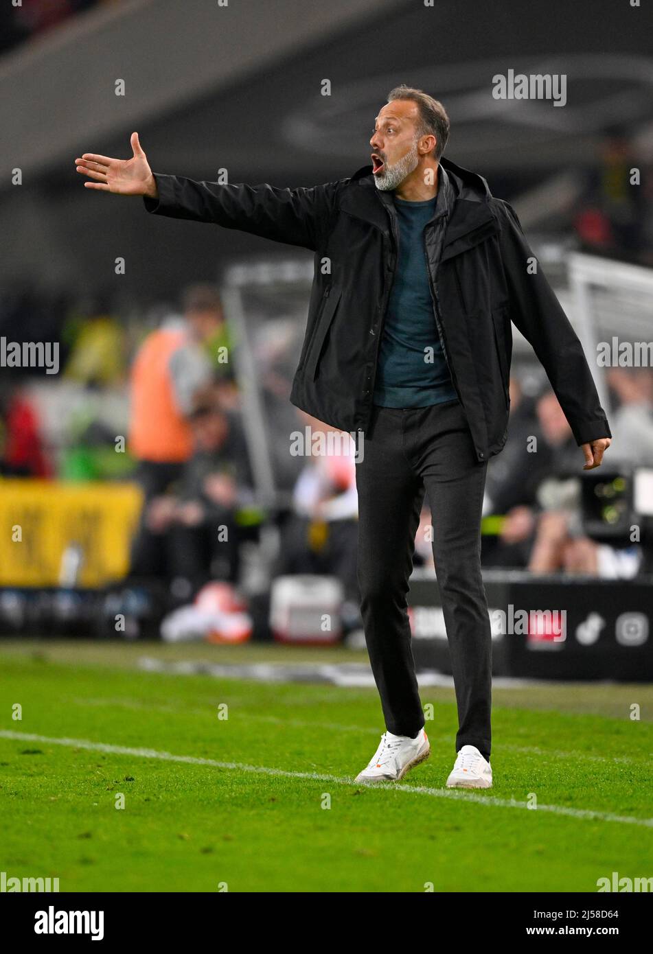 Trainer Coach Pellegrino Matarazzo VfB Stuttgart, Gestik am Trainer Coach Pellegrino Matarazzo VfB Stuttgart, Gestik am
