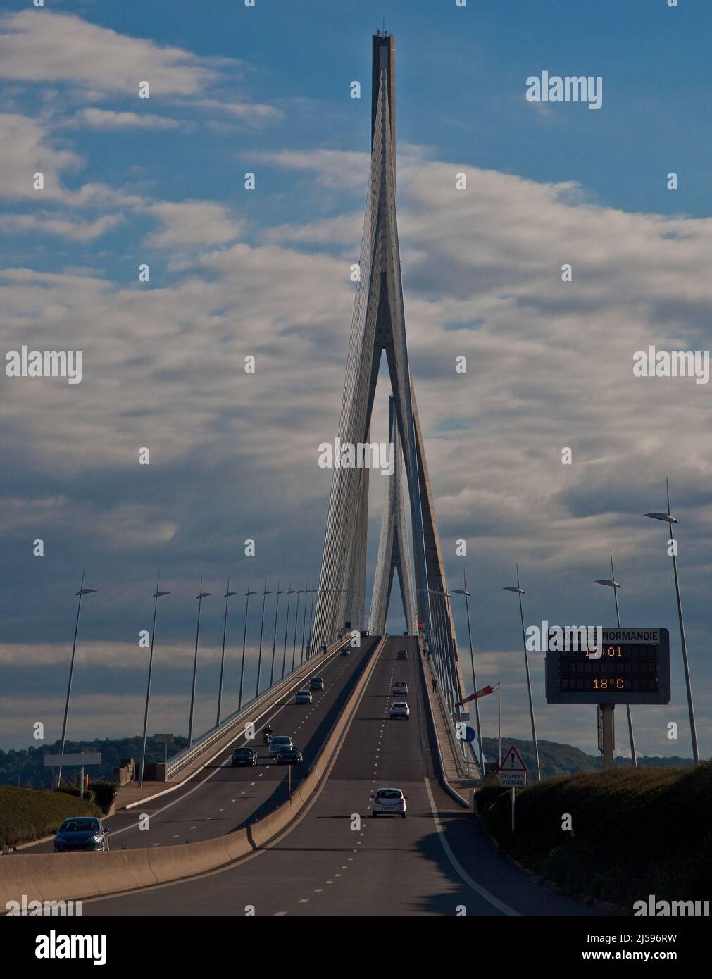 Pont moderne hires stock photography and images Alamy