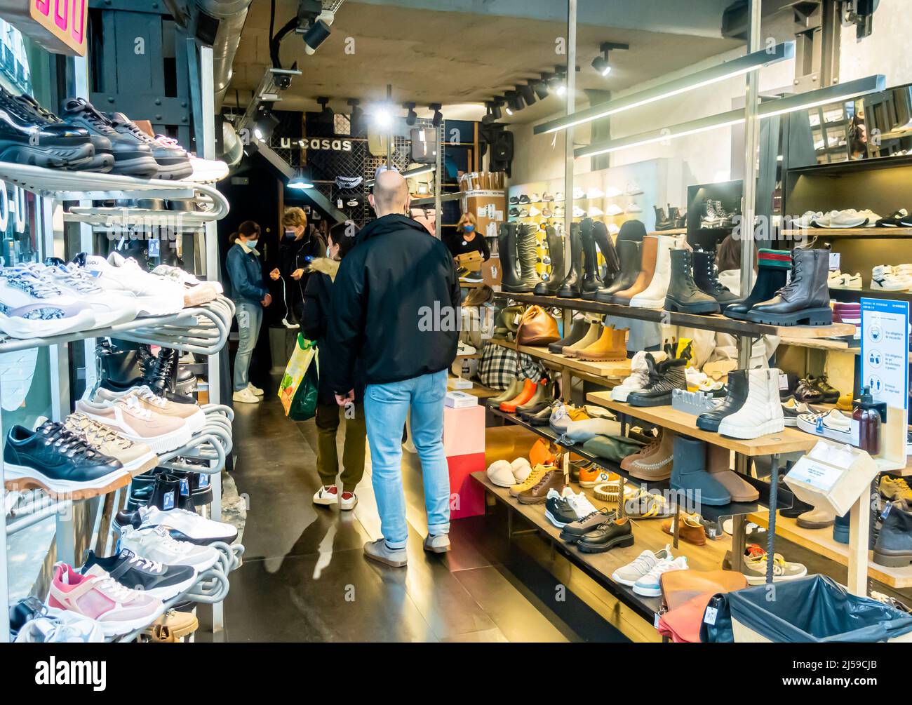U-casas, Shoe store in Malasana, Madrid, Spain Stock Photo - Alamy