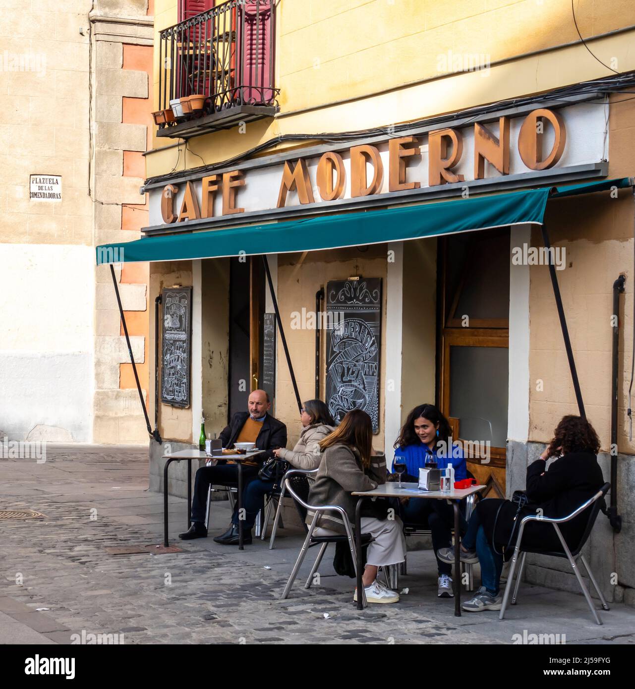 Cafe Moderno. Outdoor terrace at La Plaza de las Comendadoras, Madrid, Spain Stock Photo