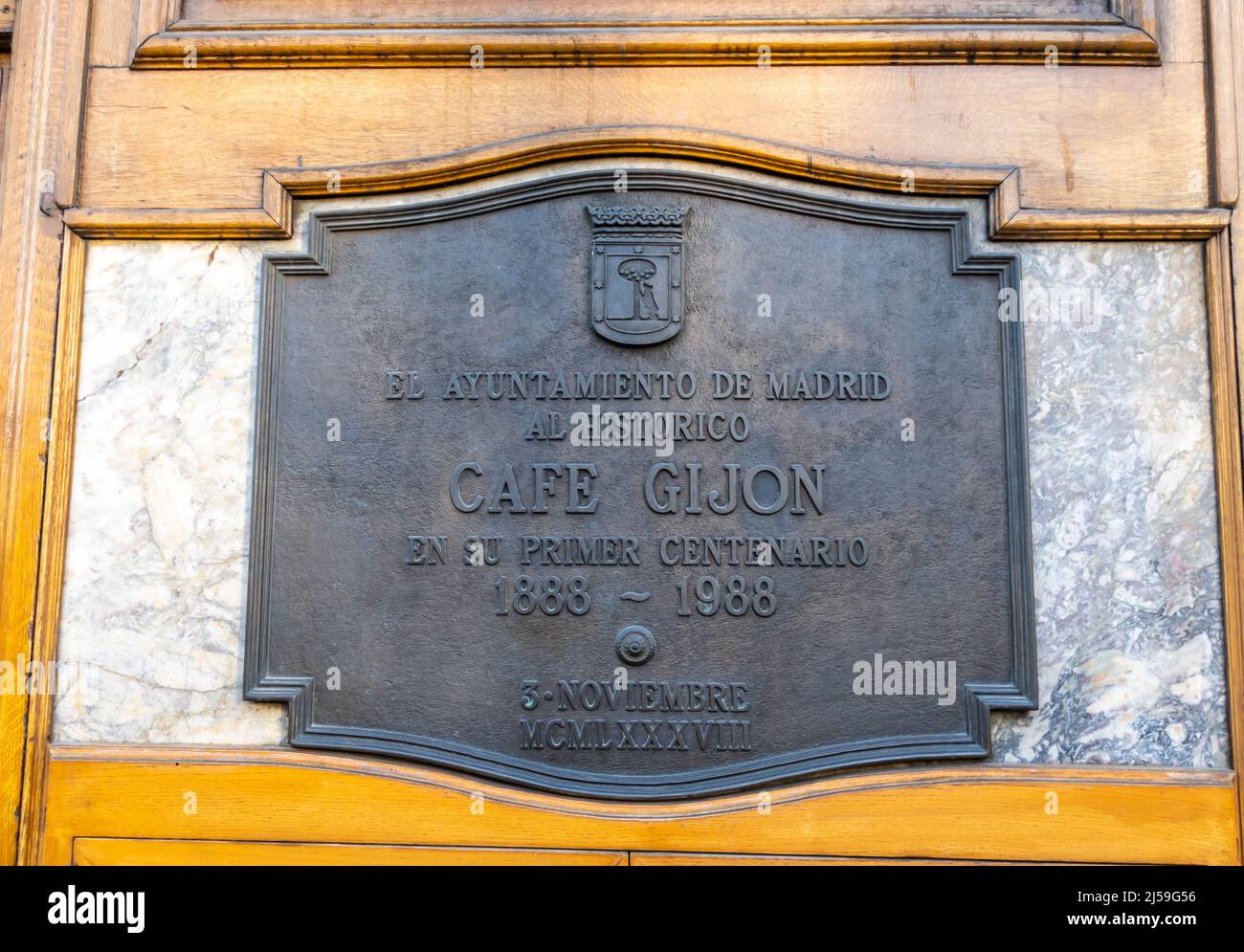 Plaque of Gran Café de Gijón a culturally imposrtant landmark coffeehouse in Paseo de Recoletos, central Madrid, Spain Stock Photo