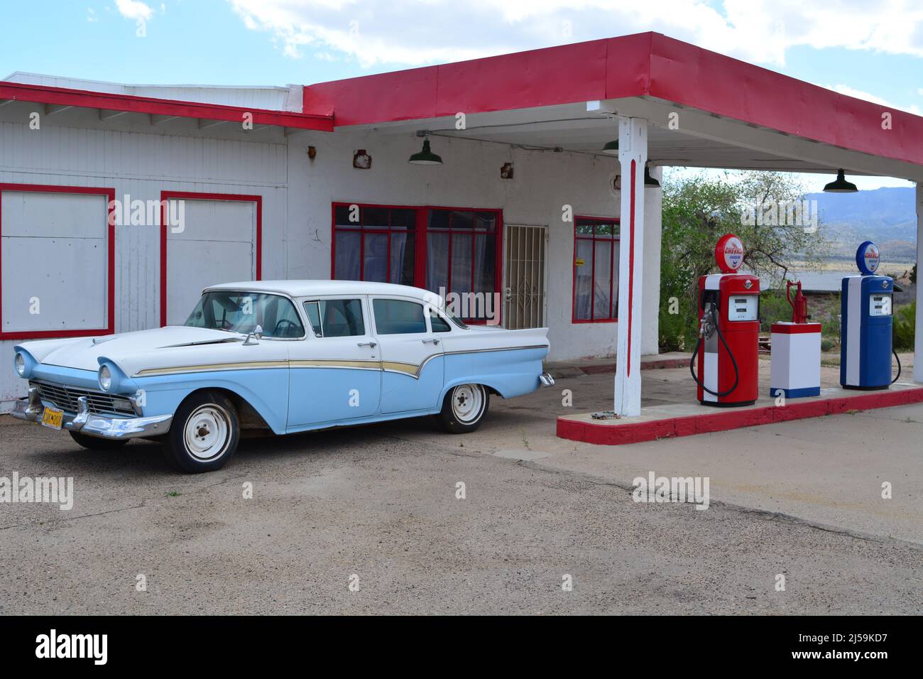 Pete's Route 66 gas station in Williams Stock Photo Alamy
