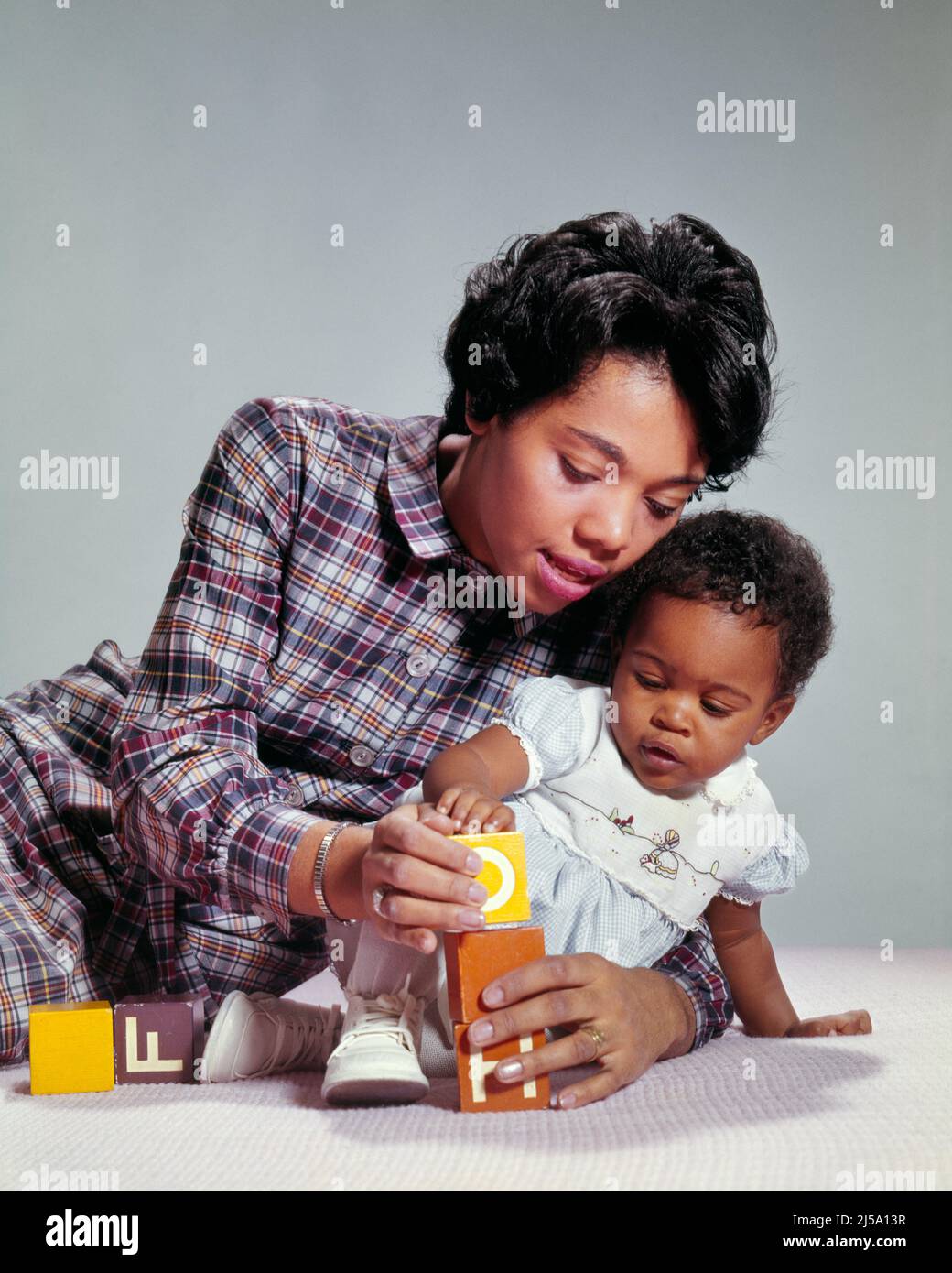 African american family 1960s hi-res stock photography and images - Alamy