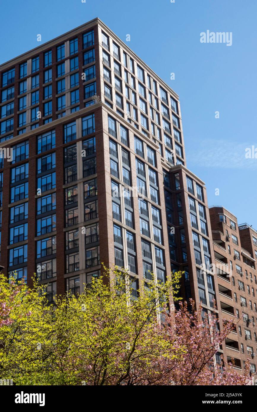 45 Park Avenue is a highrise condominium in the Murray Hill
