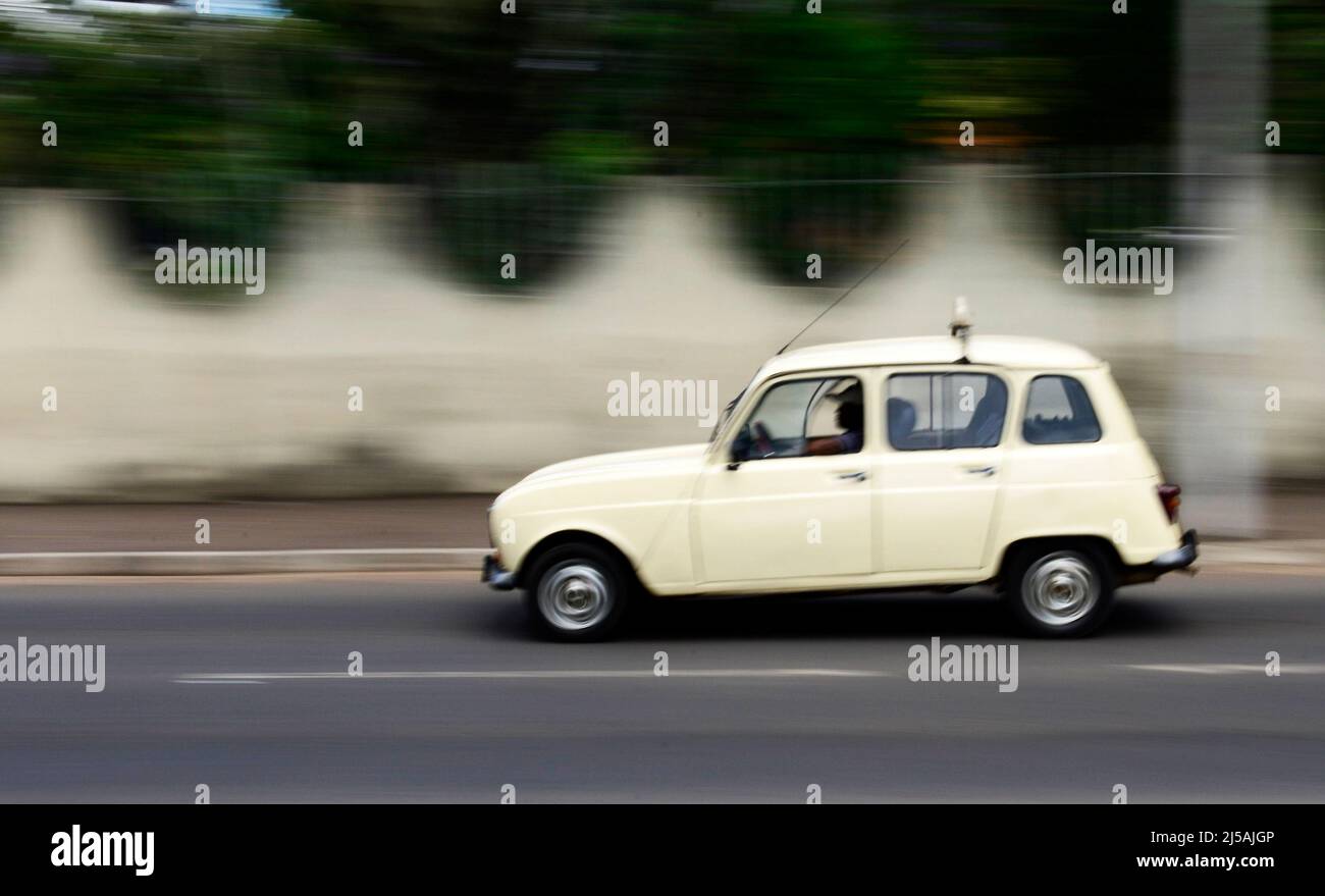 A Renault 4 taxi in Antananarivo, Madagascar. Stock Photo