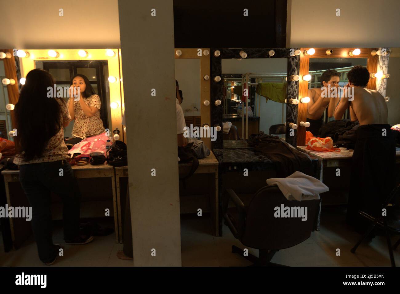 amateur in salon jakarta