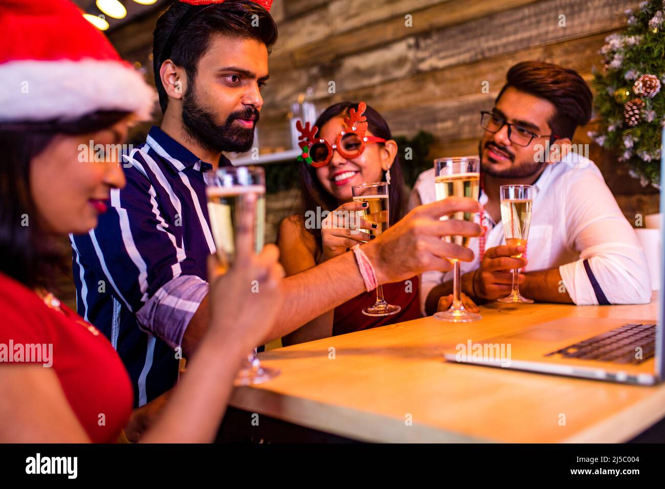 Christmas party woman welcome hi-res stock photography and images - Alamy