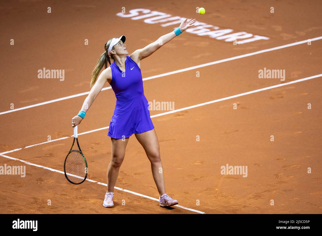 Stuttgart, Germany. 22nd Apr, 2022. Tennis WTA Tour - Stuttgart, singles, women, quarterfinals. Jabeur (Tunisia) - Badosa (Spain)