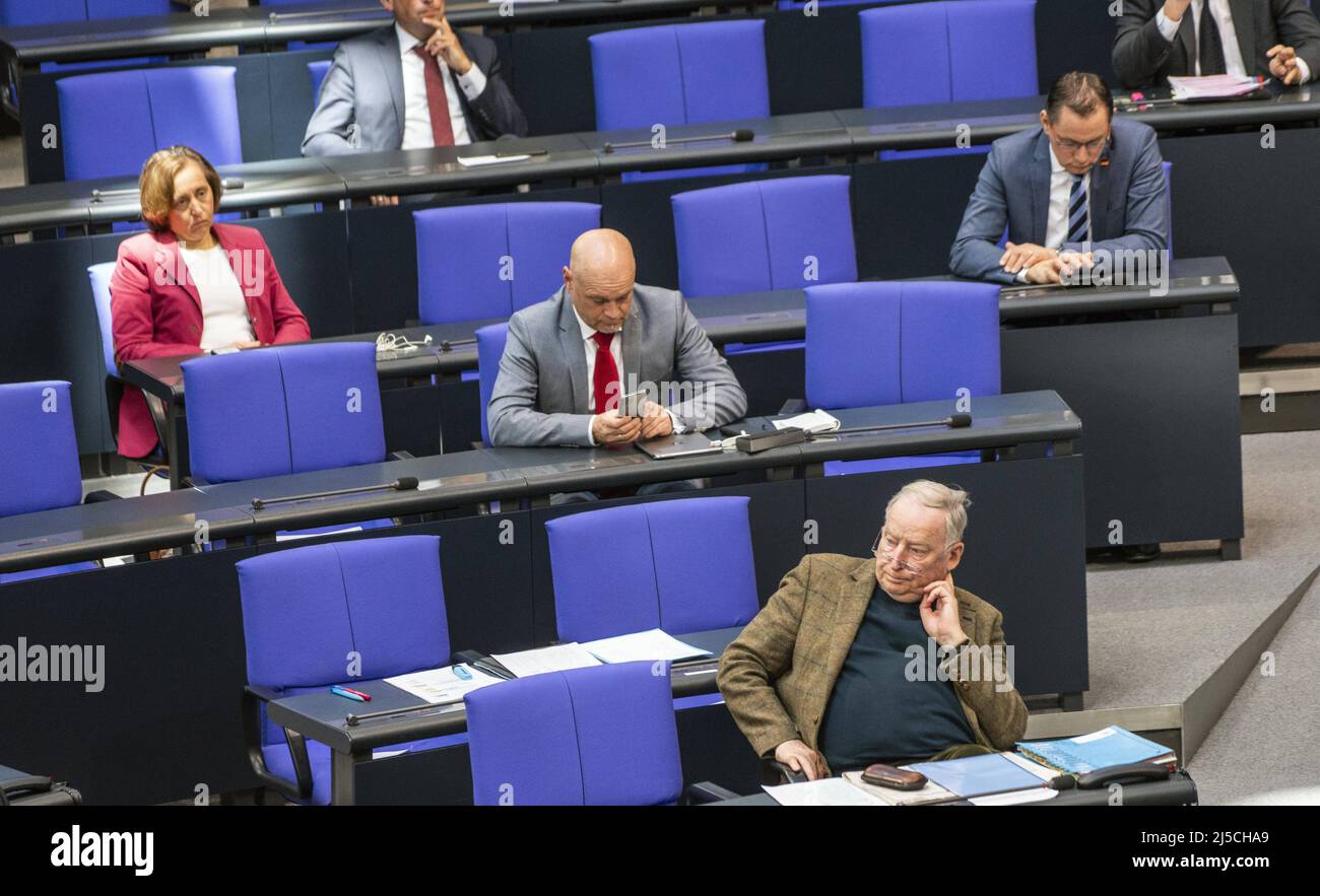 Germany, Berlin, 25.03.2020. Meeting of the German Bundestag for the decision on the historic aid package for citizens and companies in the Corona crisis on 25.03.2020. AFD MPs. 1st row: Dr. Alexander Gauland, honorary chairman of the AFD. 4th row left: Beatrix von Storch, deputy federal spokeswoman. [automated translation] Stock Photo