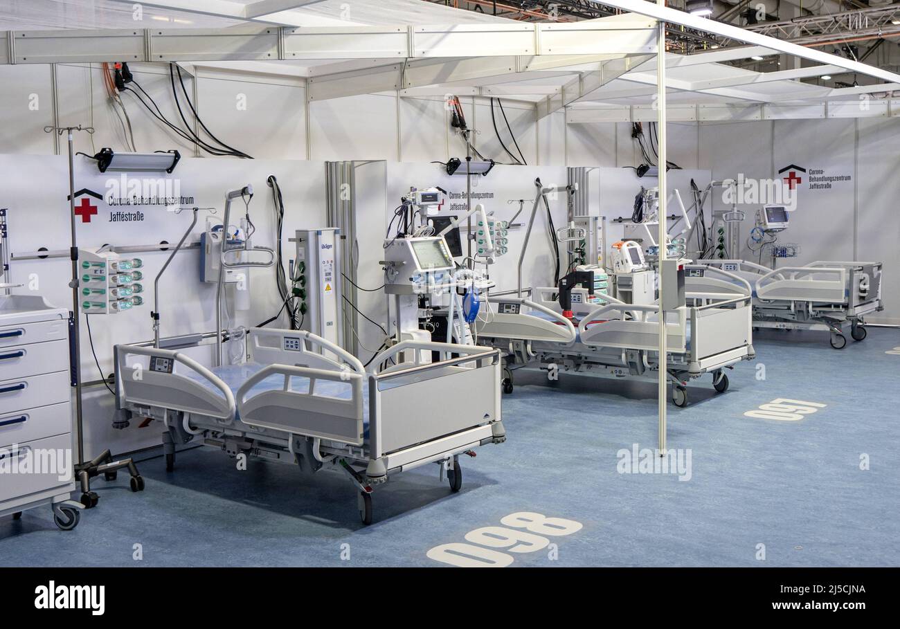 Germany, Berlin, 14.05.2020. Corona treatment center Jaffestrasse in Berlin  on 14.05.2020. Intensive care unit with ventilators Savina 300 Select of  the company Draeger AG in the intensive care unit. The Corona treatment