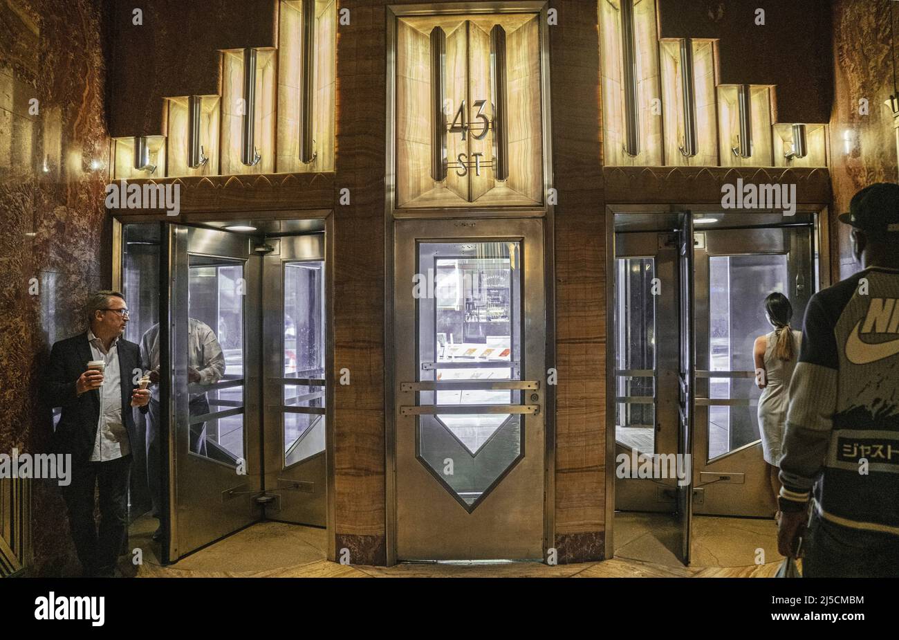 USA, New York, Sept. 24, 2019. Foyer of the Chrysler Building in Manhattan on Sept. 24, 2019. The Chrysler Building is a skyscraper in New York City and is one of the landmarks of the metropolis. Built for the Chrysler Corporation between 1928 and 1930, the building was designed in the Art Deco style by architect William Van Alen. It is one of the most beautiful skyscrapers of that era. [automated translation] Stock Photo