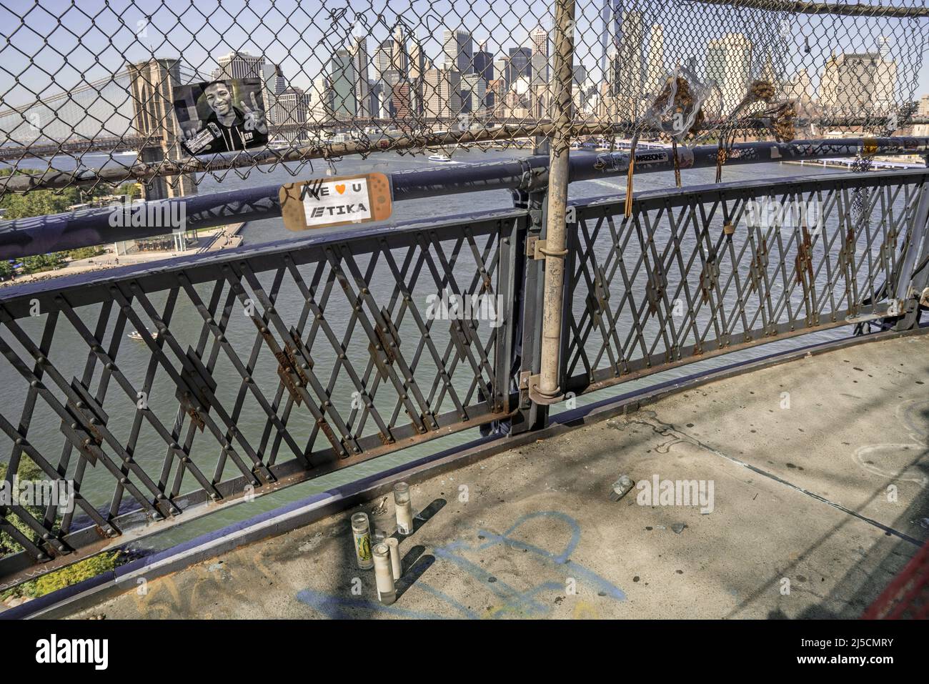 USA, New York, Sept. 19, 2019 Memorial for Desmond Daniel Amofah (Etika) on the Brooklyn Bridge on Sept. 19, 2019. Desmond Daniel Amofah (May 12, 1990 - c. June 19, 2019), better known by his online pseudonym Etika, was an American YouTuber, streamer and model. He was best known for his exaggerated reactions to Nintendo Direct presentations, many of which became popular internet memes. After several months in which Amofah showed signs of mental illness and threatened suicide multiple times, he disappeared on the evening of June 19, 2019, after uploading an apologetic video in which he Stock Photo