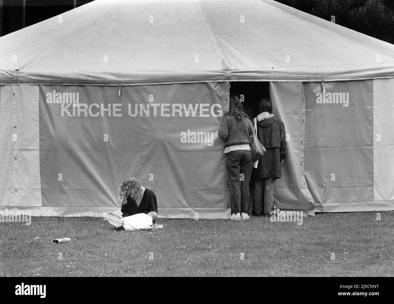 'Dortmund, DEU, 05.06.1991 - Tent of the 24th German Protestant Church Congress in Dortmund. The Kirchentag took place from June 5 to 9, 1991 in the Ruhr area under the motto ''God's Spirit frees us to live''. It was the first church congress after the reunification. [automated translation]' Stock Photo