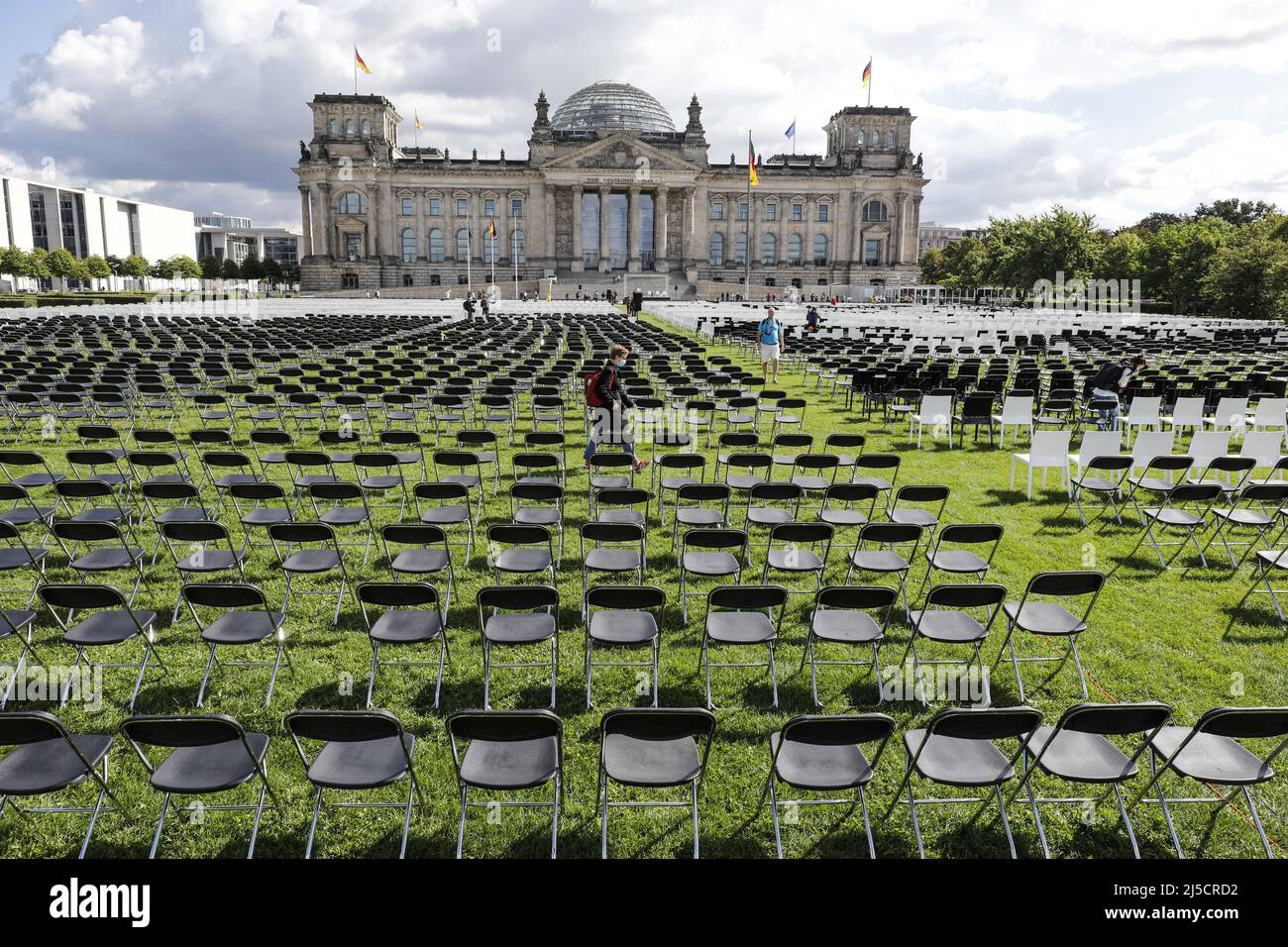 "Berlin, DEU, 07.09.2020 13 000 chairs are placed in front of the