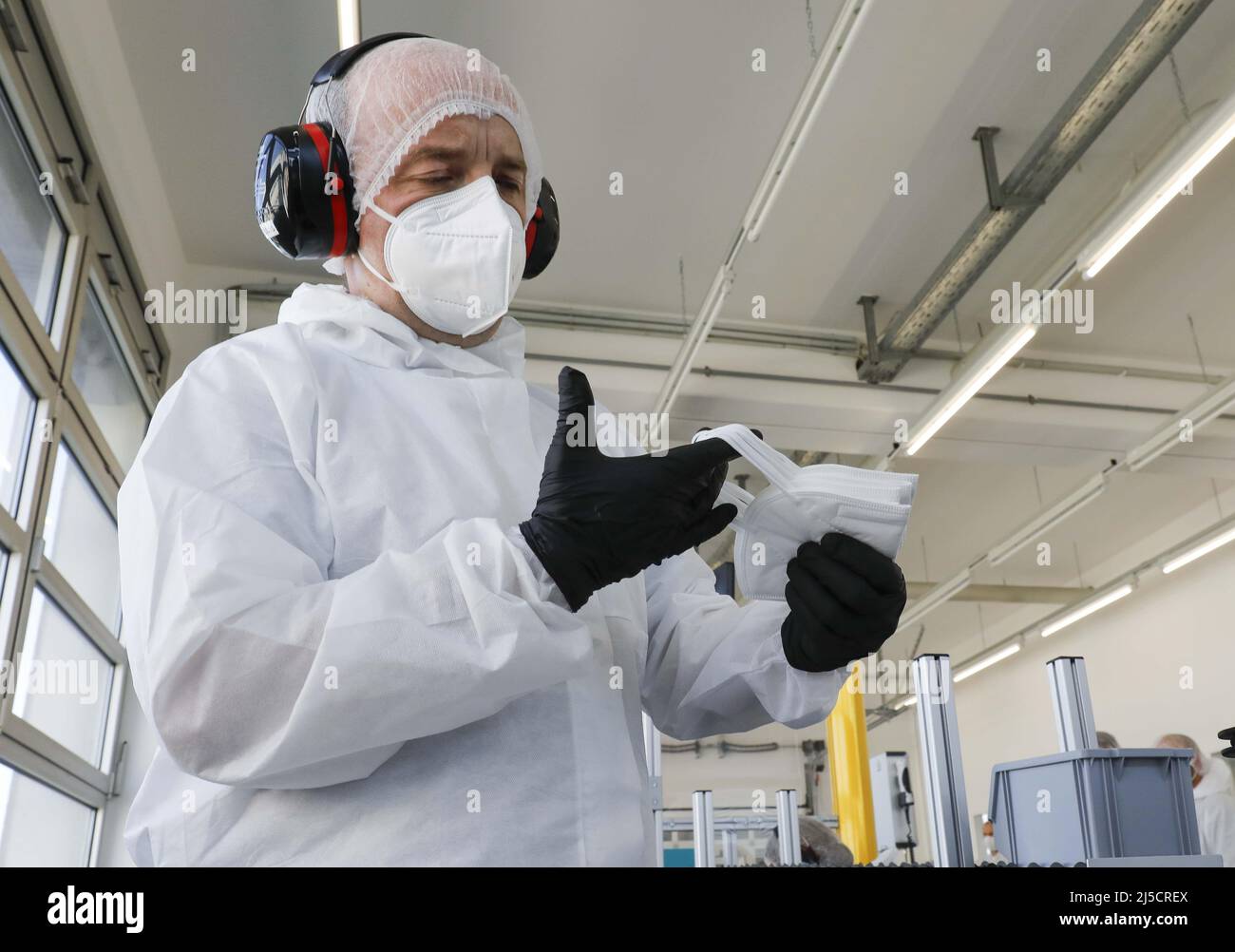 Berlin, DEU,15.09.2020 - Start of industrial mass production of FFP2 protective masks at Berlin Karl Rabofsky GmbH. In the future, up to 1 million protective masks are to be produced monthly at this plant.Berlin, DEU,15.09.2020 - Start of industrial mass production of FFP2 protective masks at Berlin Karl Rabofsky GmbH. In the future, up to 1 million protective masks are to be produced monthly at this plant. [automated translation] Stock Photo