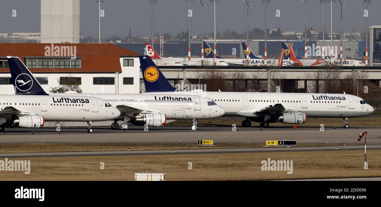 Schoenefeld, DEU, 23.02.2021 - Decommissioned Lufthansa aircraft at BER Airport. A large part of the 760 aircraft Lufthansa-Grupe had to shut down due to the Corona crisis. [automated translation] Stock Photo