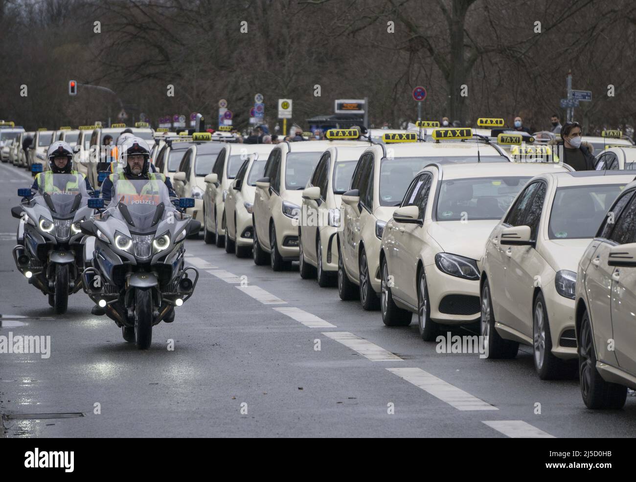 Berlin, DEU, 13.03.2021 - Motorcade and demonstration of Berlin cab ...