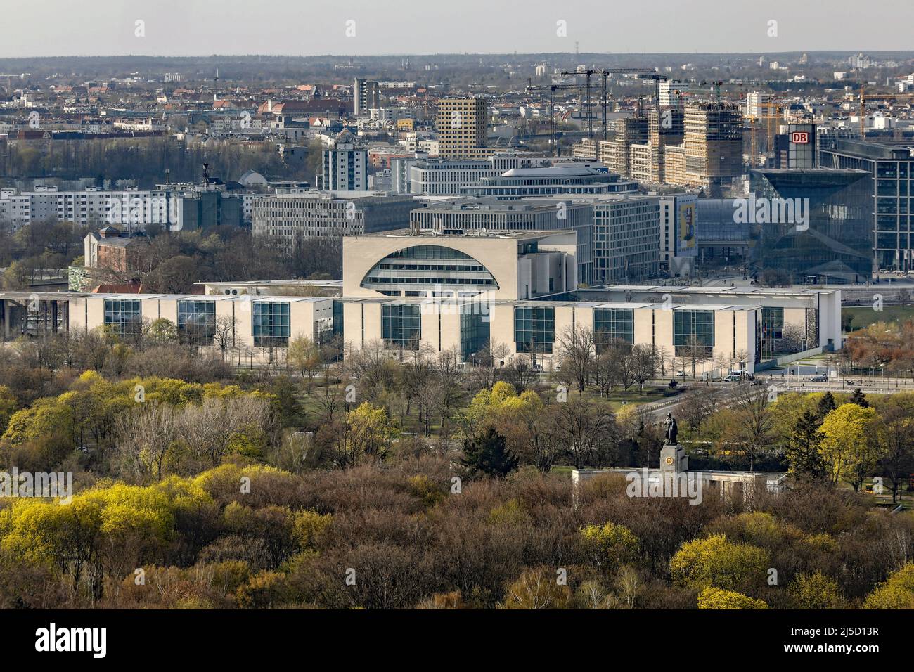 Berlin, 19.04.2021 - View of the Federal Chancellery. [automated translation] Stock Photo