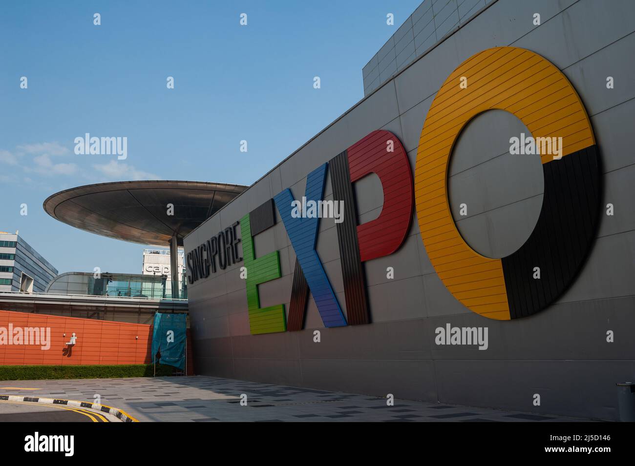 04/18/2021, Singapore, Republic of Singapore, Asia - Exterior view of the Singapore Expo convention and exhibition center right next to the futuristic MRT Metro stop in Tampines. [automated translation] Stock Photo