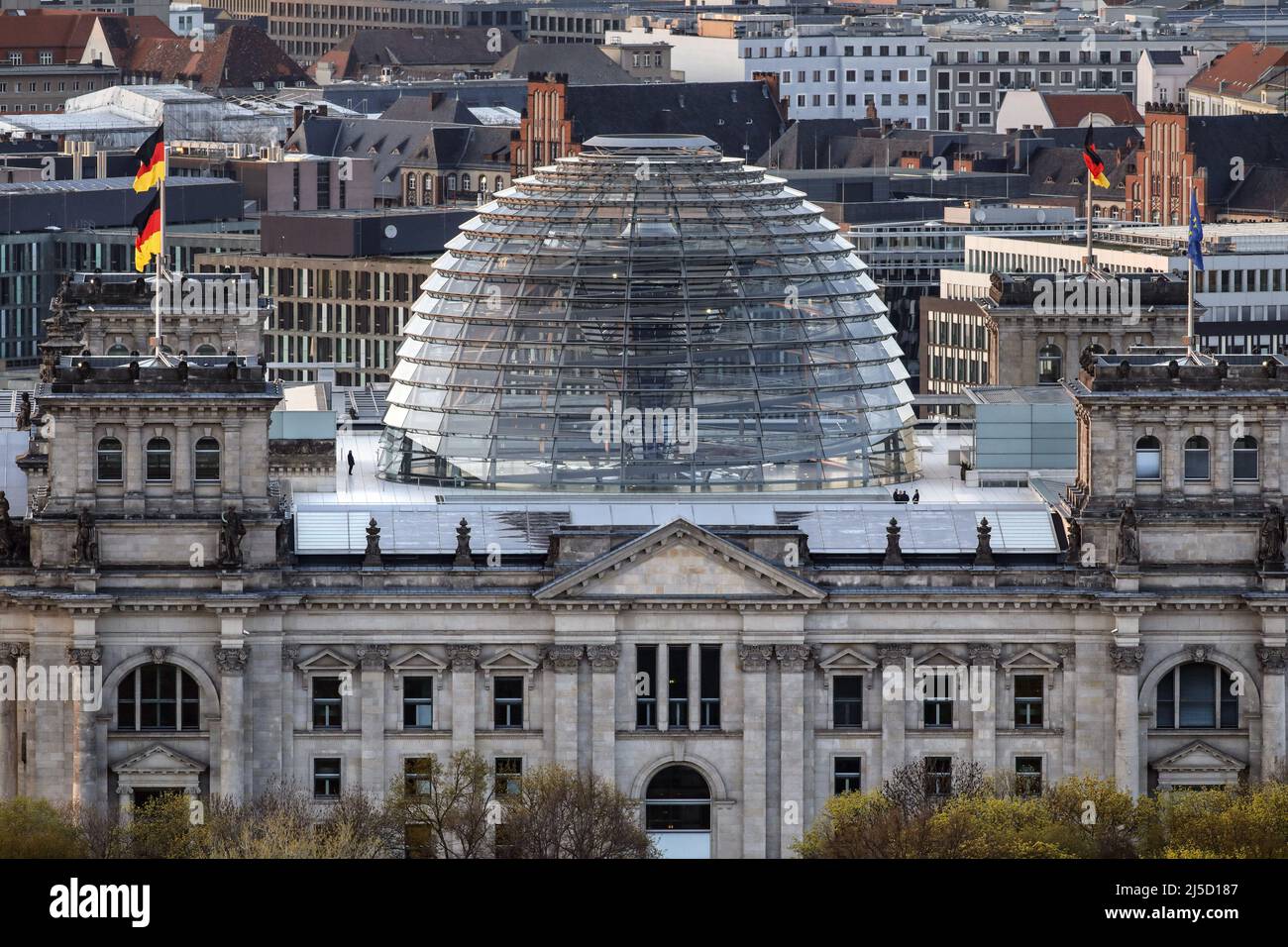 Berlin, 20.04.2021 - View of the Reichstag. [automated translation] Stock Photo