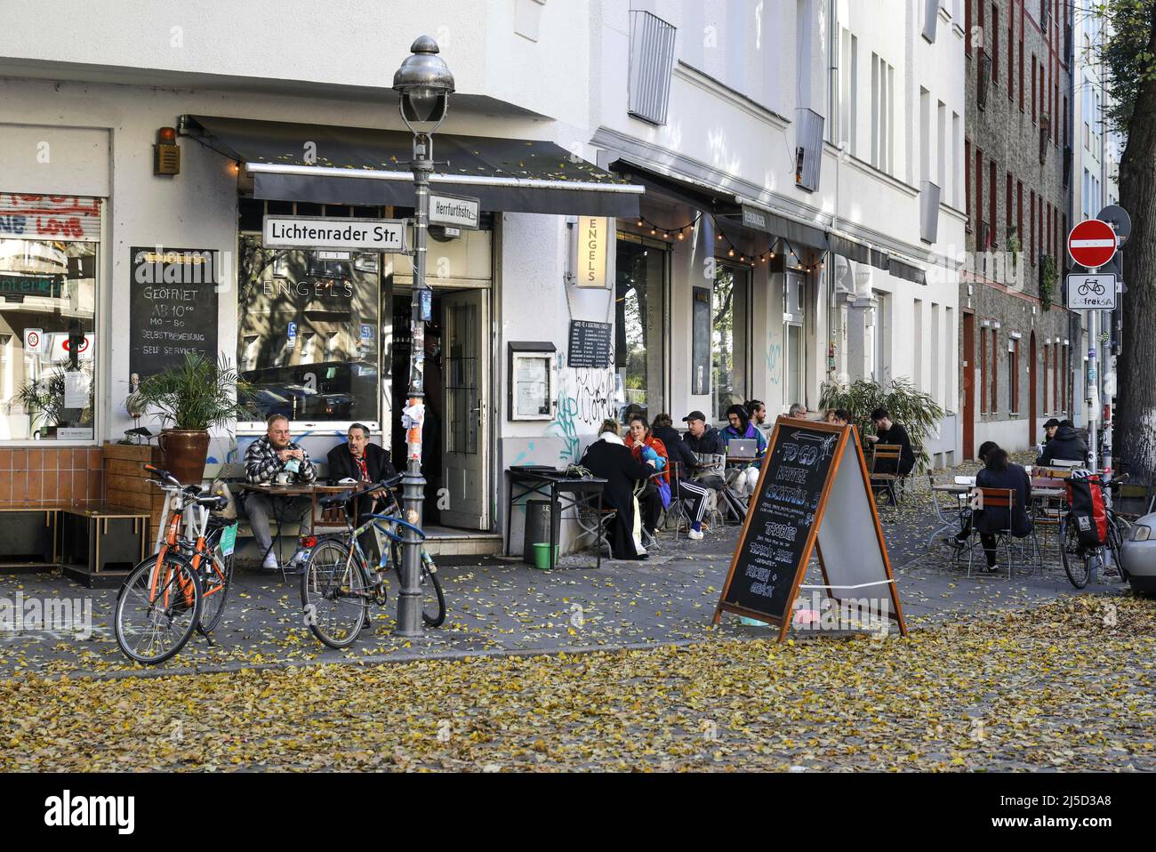 Berlin, 28.10.2021 - Street Cafe in Berlin Neukoelln. [automated translation] Stock Photo