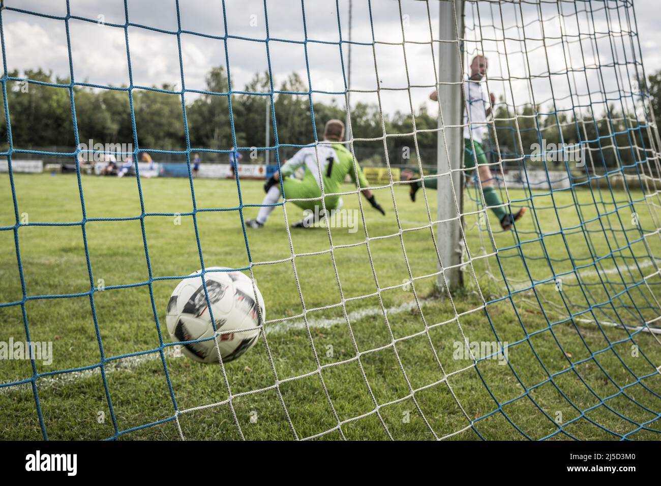 TSV Böbrach concedes a goal in the match against DJK Rattenberg. In the end, the score is 0:19, amateur soccer, worst soccer club in Bavaria [automated translation] Stock Photo