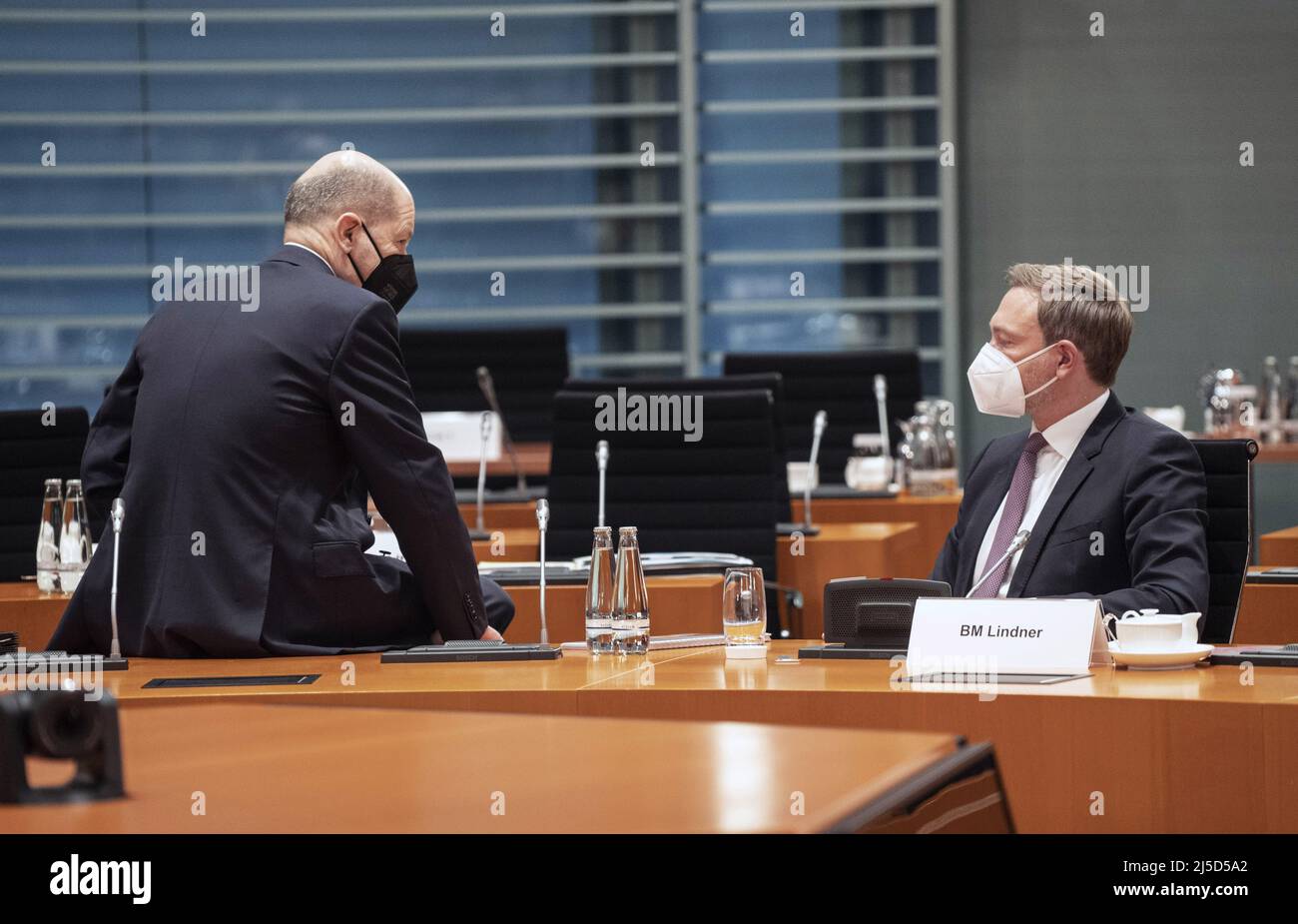 Germany, Berlin, Jan. 12, 2022. meeting of the federal cabinet in the chancellor's office on Jan. 12, 2022. Olaf Scholz (left), chancellor, and Christian Lindner, federal minister of finance [automated translation] Stock Photo