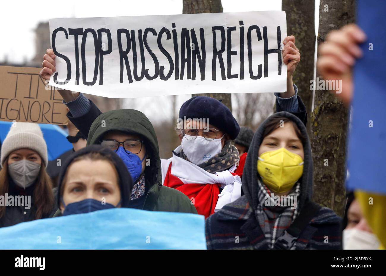 Berlin, 25.02.2022 - Demonstration of Ukrainians after the attack of Russia on Ukraine. [automated translation] Stock Photo