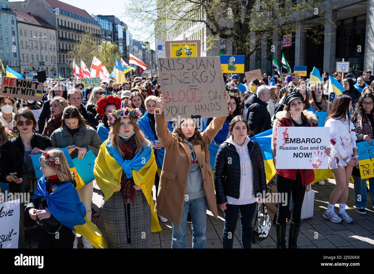 '04/16/2022, Berlin, Germany, Europe - Demonstrators protest at the final rally on Elisabeth-Schwarzhaupt-Platz during a demonstration under the slogan ''March for true Peace in Ukraine'' as part of the alternative Easter March, which is directed against Russian military aggression in the two wars in Ukraine and Syria. The demonstrators demand further sanctions against Russia and more support from the West in the form of defensive weapons, as well as the immediate boycott of energy imports from Russia such as oil and gas. [automated translation]' Stock Photo