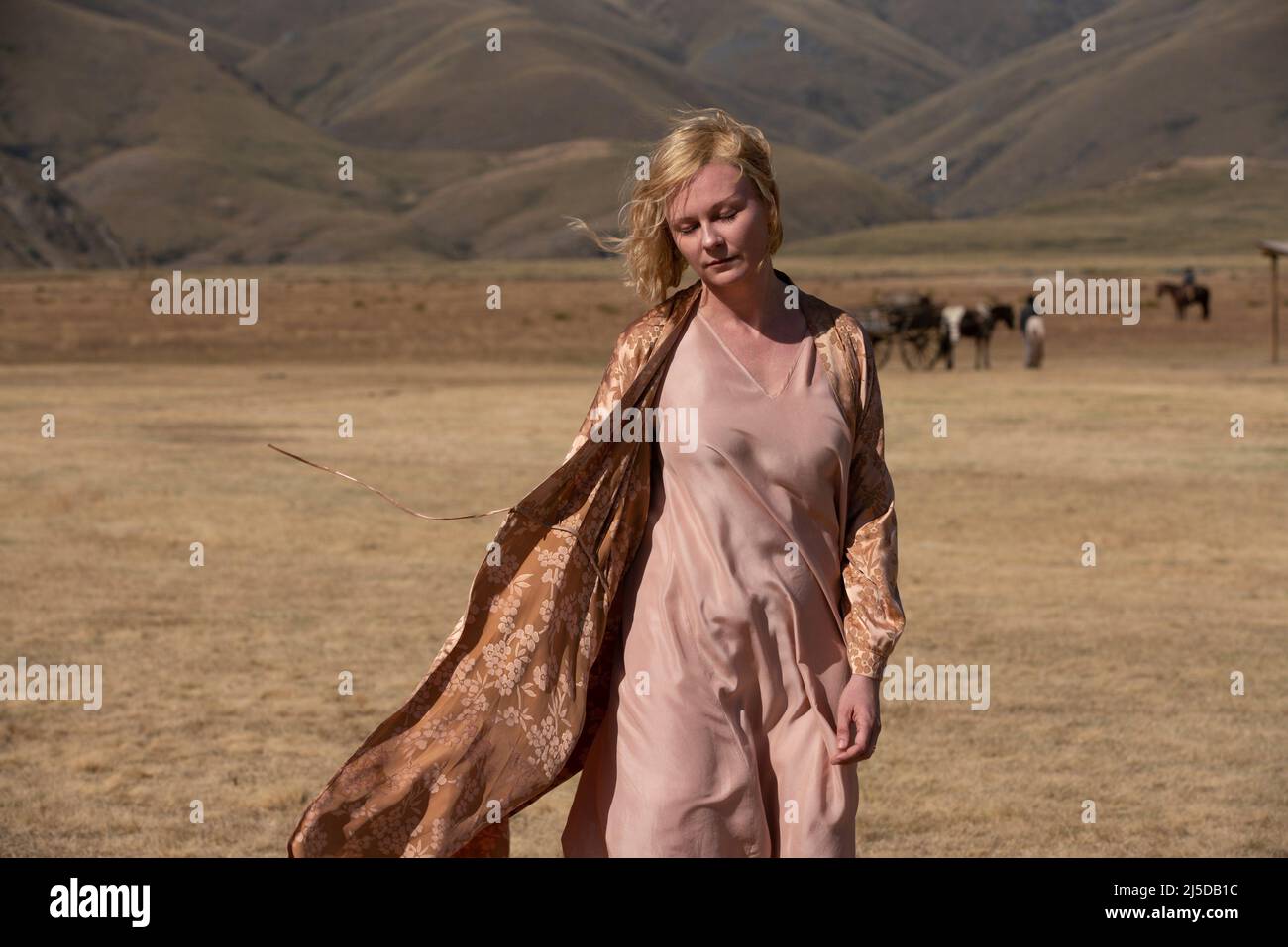 Kirsten dunst the power of the dog film hi-res stock photography and